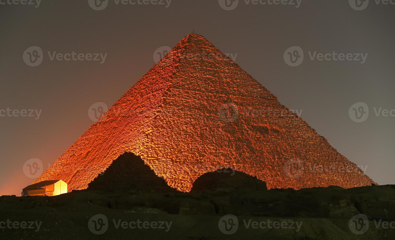 stora pyramiden i Giza i Kairo, Egypten foto