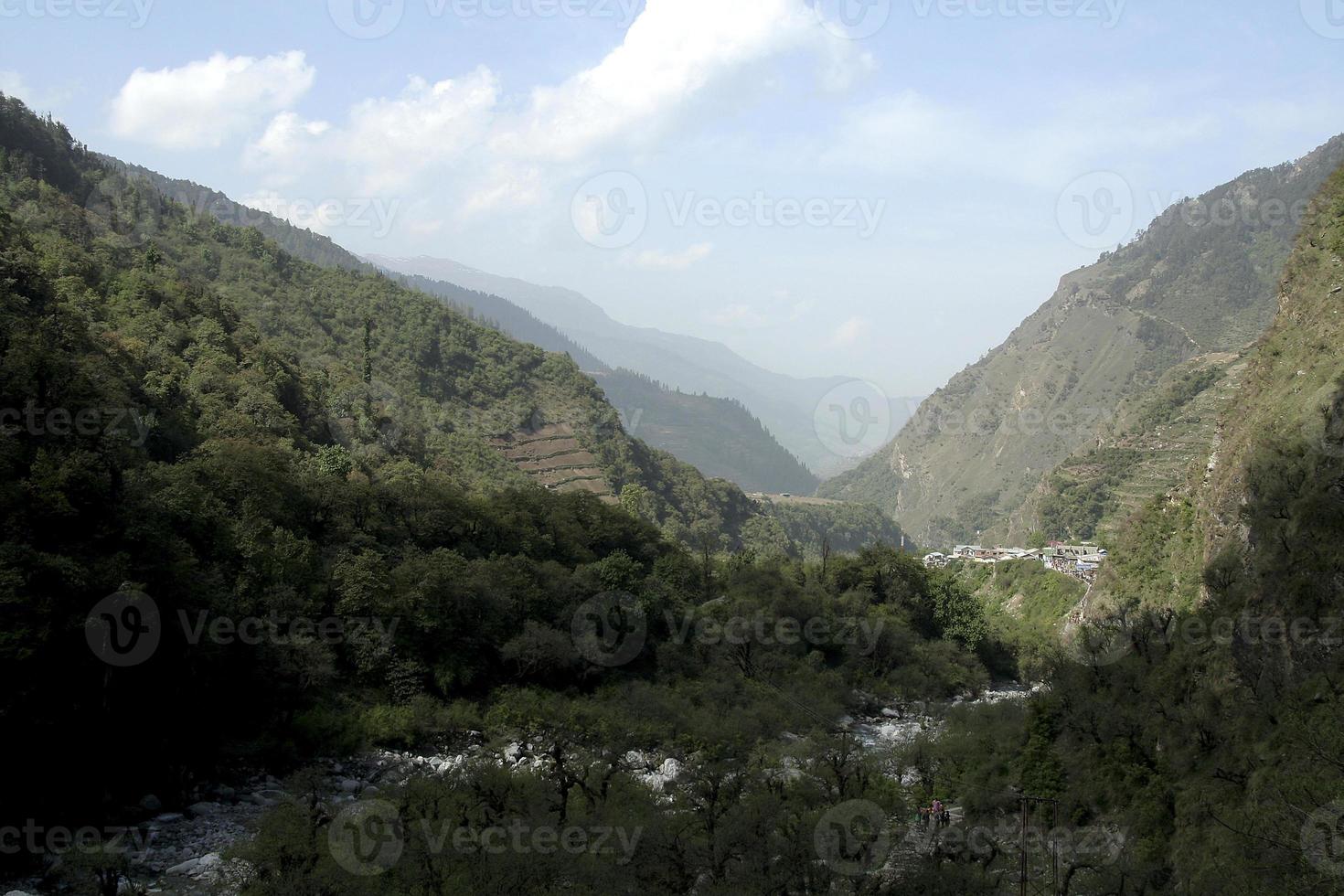 utsikt över yamunothri-dalen foto
