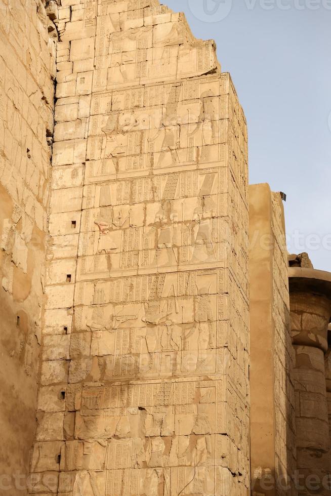 hieroglyfer i Karnaktemplet, Luxor, Egypten foto