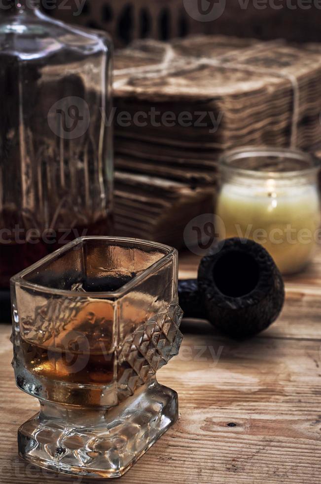 alkoholhaltig dryck av whisky foto