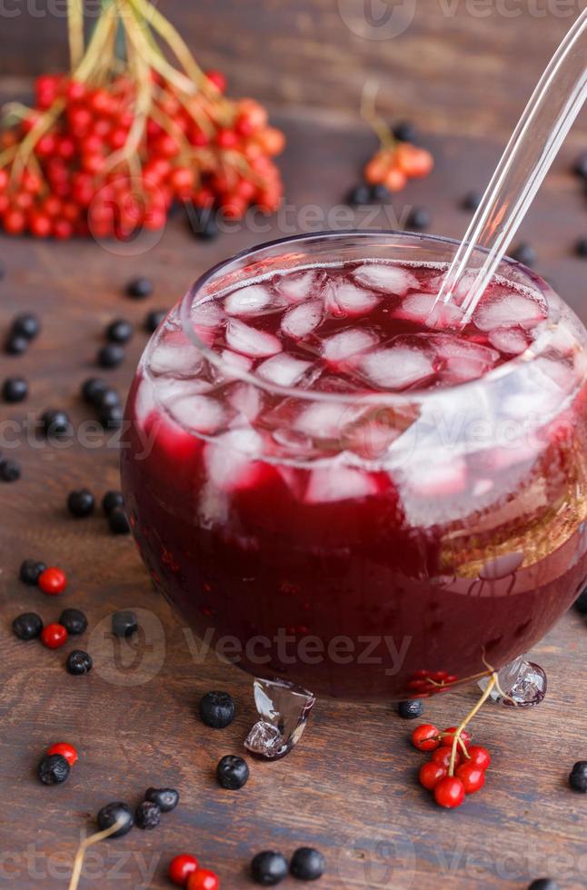 juice från aronia, uppfriskande drink foto