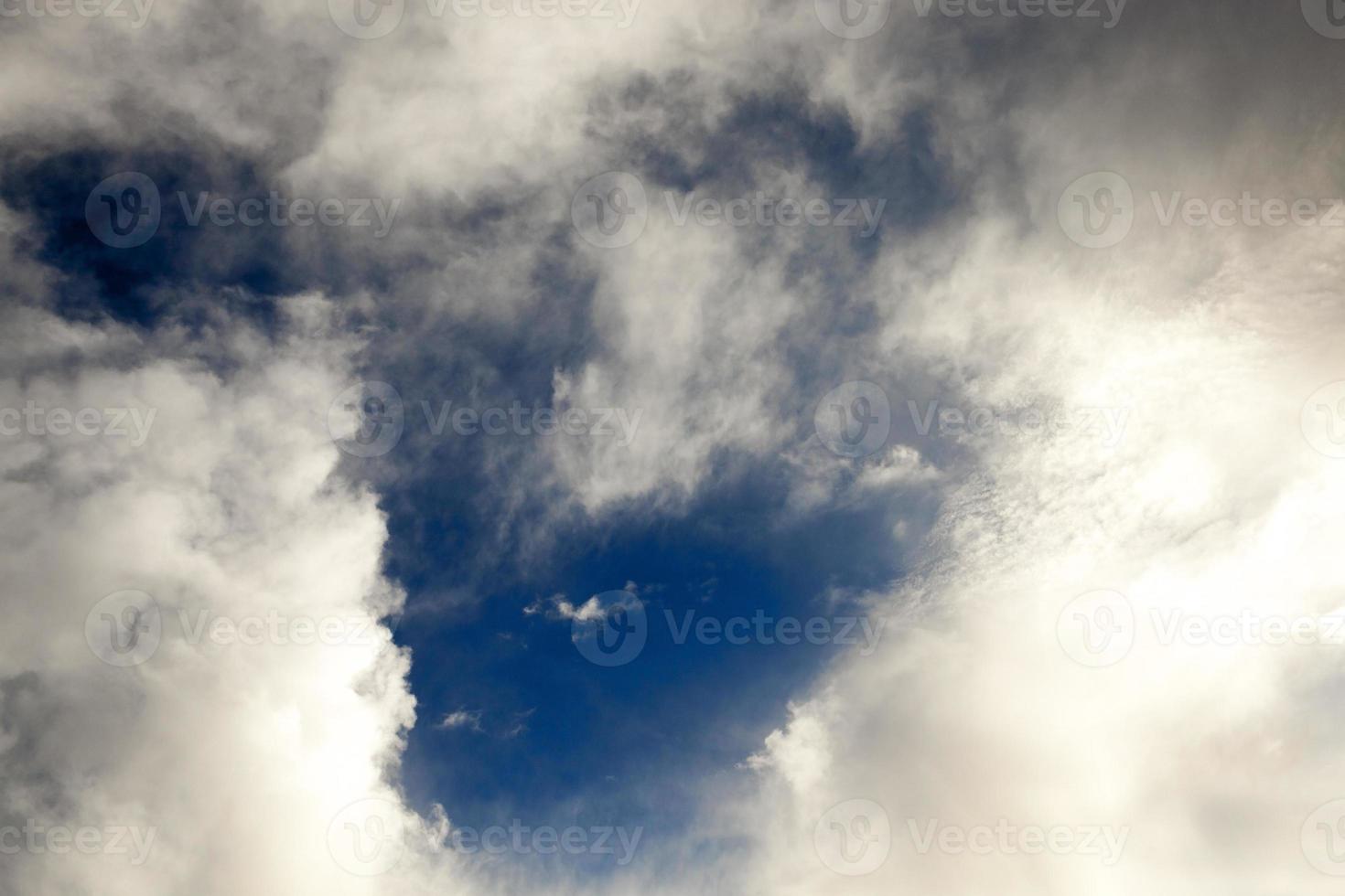 moln på himlen foto