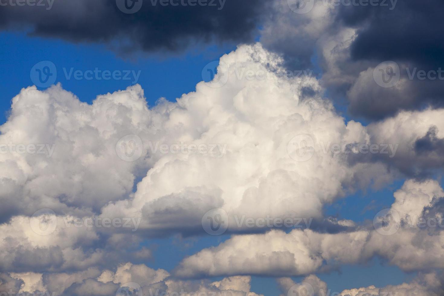 moln på himlen foto