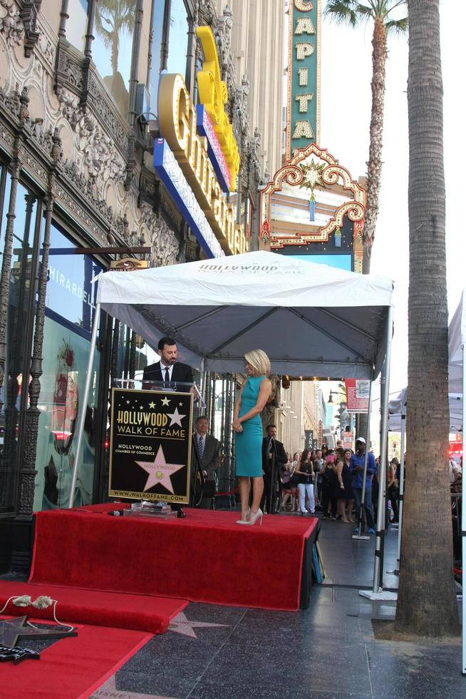 los angeles, 12 oktober - jimmy kimmel, kelly ripa på kelly ripa ceremonin för Hollywood walk of fame på Hollywood walk of fame den 12 oktober 2015 i los angeles, ca. foto