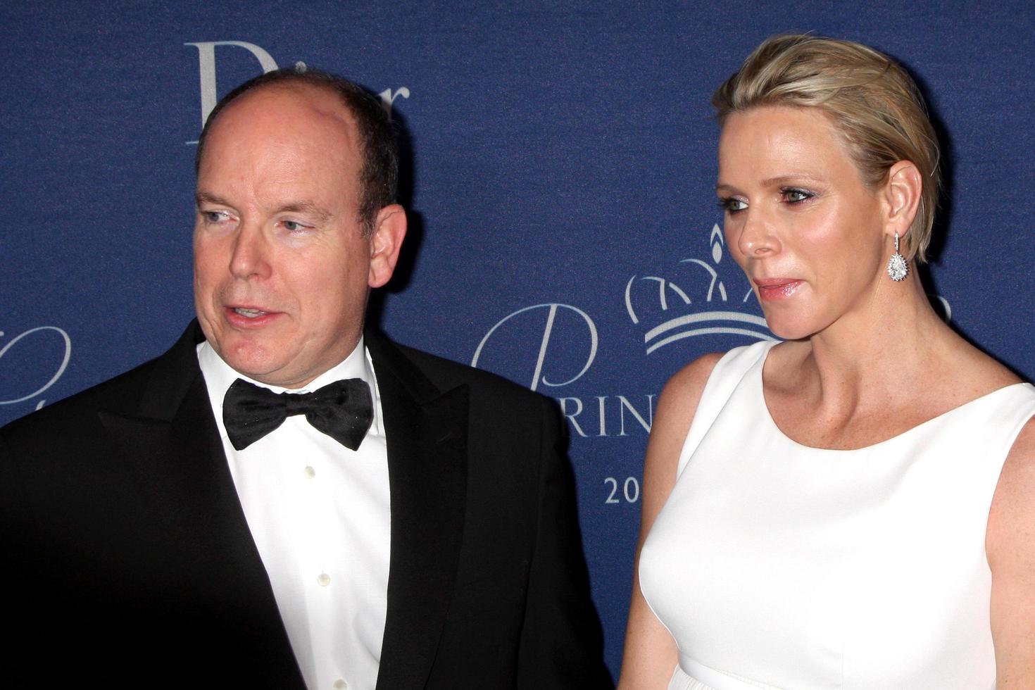 los angeles, 8 oktober - his serene highness prince albert ii of monaco, her serene highness princess charlene of monaco på princess grace foundation gala 2014 den 8 oktober 2014 i Beverly Hills, ca. foto