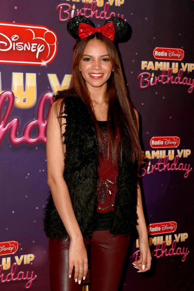 los angeles, 22 nov - leslie grace på radio disneys familj vip födelsedag på klubben nokia den 22 november 2014 i los angeles, ca foto