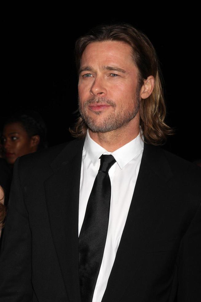 los angeles, 7 januari - brad pitt anländer till 2012 års Palm Springs internationella filmfestival gala på Palm Springs Convention Center den 7 januari 2012 i Palm Springs, ca. foto