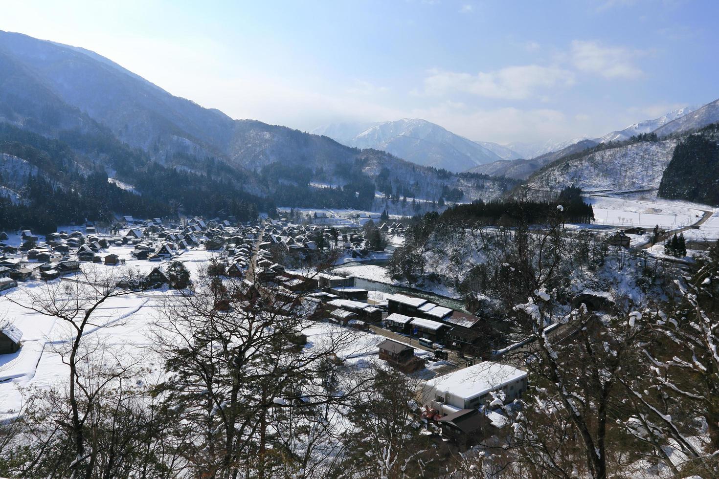 synvinkel vid gassho-zukuri by, shirakawago, japan foto