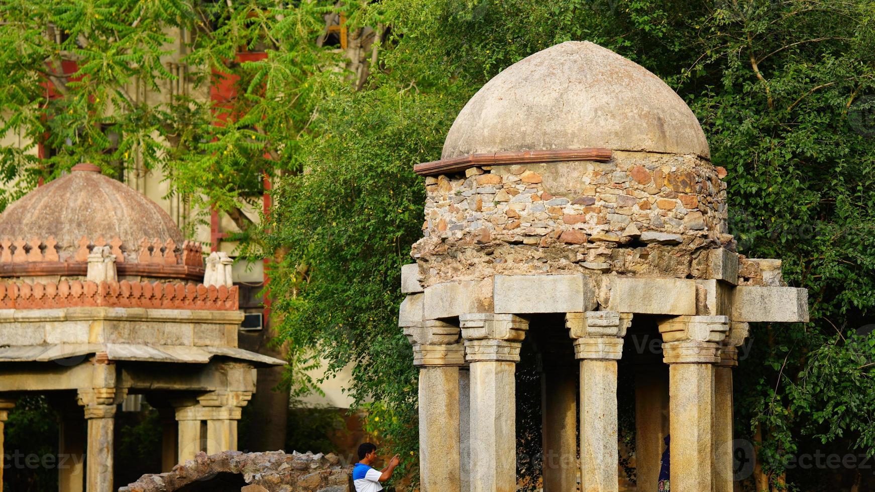 gammal väggarkitektur feroz shahs grav vid hauz khas fort foto