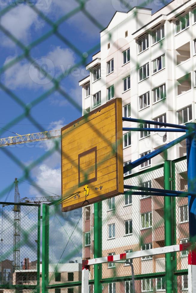 basket på gatan foto