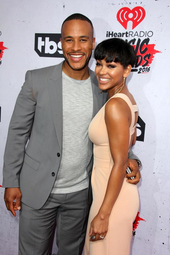 los angeles, 3 apr - devon franklin, meagan good at the iheart radio music awards 2016 ankomster till forumet den 3 april 2016 i Inglewood, ca. foto