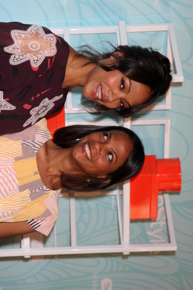 los angeles, 30 maj - zoe saldana, syster mariel på step up s inspirationsnätverk lunch på beverly hilton den 30 maj 2014 i beverly hills, ca foto