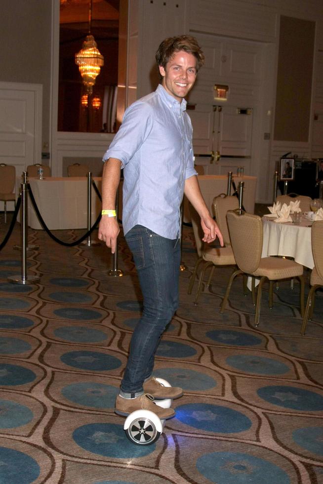 los angeles, 15 aug - lachlan Buchanan på the young and the restless fanklubbevenemang på Universal Sheraton Hotel den 15 augusti 2015 i Universal City, ca. foto