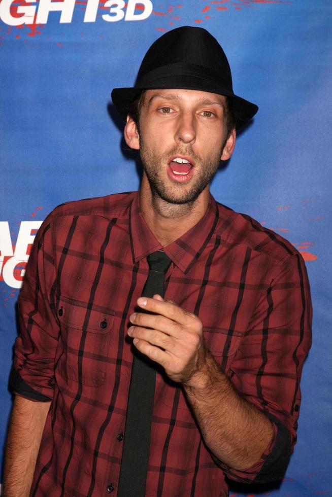 los angeles, sep 1 - joel david moore anländer till shark night screening på Universal Citywalk den 1 september 2011 i los angeles, ca foto