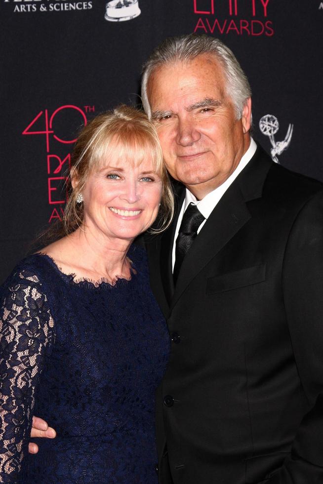 los angeles, 14 juni - laurette sprang mccook, john mccook deltar i 2013 års kreativa emmy på bonaventure hotel den 14 juni 2013 i los angeles, ca. foto