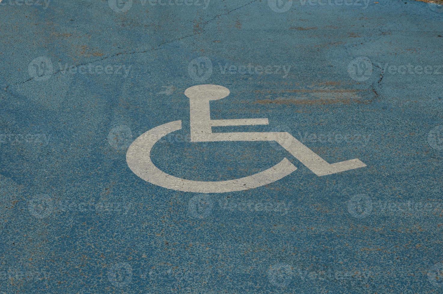 handikapp parkering skylt foto