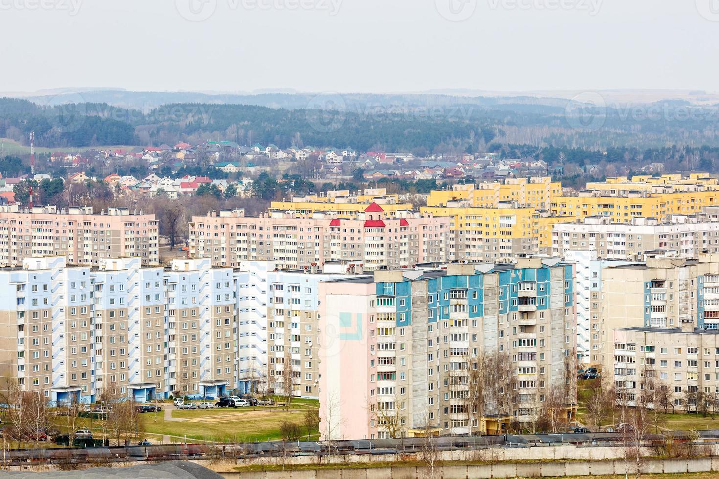 panorama över ett bostadskvarter i en stor stad från fågelperspektiv foto