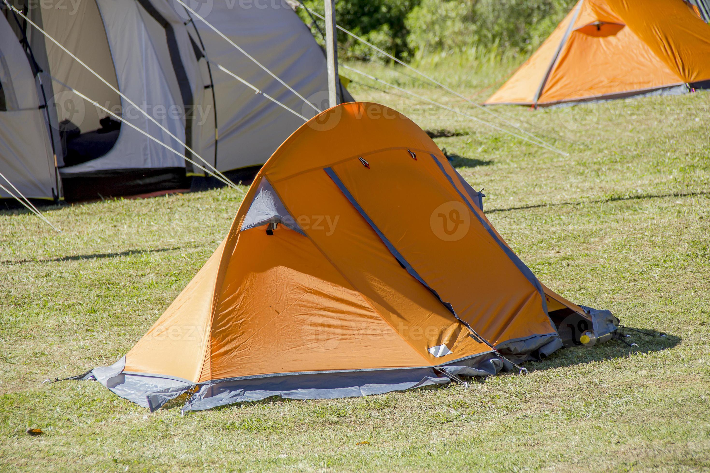 orange campingtält foto