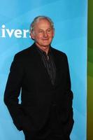 los angeles, 6 januari - victor garber deltar i nbcuniversal 2013 tca winter press-turné på langham huntington hotel den 6 januari 2013 i pasadena, ca. foto