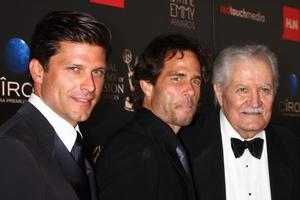 los angeles, 16 juni - greg vaughn, shawn christian, john aniston anländer till den 40:e dagen Emmy Awards på skirball cultural center den 16 juni 2013 i los angeles, ca. foto