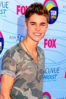 los angeles, 22 juli - justin bieber anländer till 2012 års Teen Choice Awards på Gibson Ampitheatre den 22 juli 2012 i los angeles, ca. foto