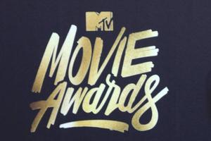 los angeles, 9 apr - mtv movie awards emblem vid 2016 mtv movie awards ankomster till warner brothers studio den 9 april 2016 i burbank, ca. foto