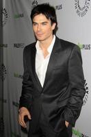 los angeles, 10 mars - ian somerhalder anländer till vampire diaries-evenemanget på paleyfest 2012 på saban-teatern den 10 mars 2012 i los angeles, ca. foto