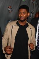 los angeles, 8 maj - usher anländer till Voice säsong 4 topp 12-evenemang på House of blues den 8 maj 2013 i West Hollywood, ca. foto