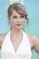 los angeles, 7 augusti - taylor swift anländer till 2011 års Teen Choice Awards på Gibson amphitheater den 7 augusti 2011 i los angeles, ca. foto