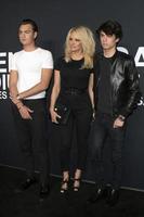 los angeles, 10 feb - brandon lee, pamela anderson, dylan lee på saint laurent på palladium på hollywood palladium den 10 februari 2016 i los angeles, ca. foto