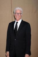 los angeles, 29 juli - ted danson anländer till 2013 cbs tca sommarfest på den privata platsen den 29 juli 2013 i Beverly Hills, ca. foto