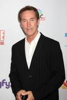 los angeles, 1 aug - drake hogestyn anländer till nbc tca sommarfesten 2011 på sls hotel den 1 augusti 2011 i los angeles, ca. foto