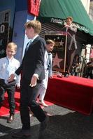 los angeles, 24 mars - will ferrell, sons at the will ferrell Hollywood walk of fame stjärnceremoni på Hollywood boulevard den 24 mars 2015 i los angeles, ca. foto