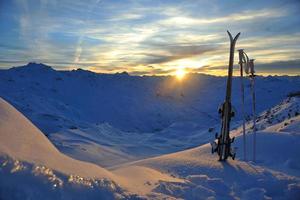 berg snö ski solnedgång foto