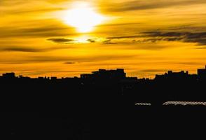 hdr utsikt över edinburgh vid solnedgången foto