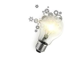 glödlampa i, nya idéer med innovativ teknik och kreativitet. kreativ idé med gnistrande glödlampor foto