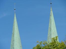 staden Lübeck vid Östersjön foto