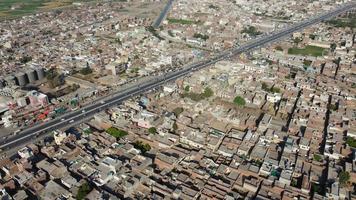 hög vinkel flygfoto över sheikhupura staden punjab pakistan, drönares bilder. sheikhupura även känd som qila sheikhupura, är en stad i den pakistanska provinsen punjab. foto