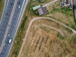 flygbilder av landsbygdsfält vid m1 j11 motorvägar luton england uk foto