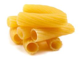 flera pasta är isolerade på en vit bakgrund. foto