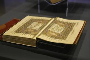 islamisk järnek bok Koranen foto