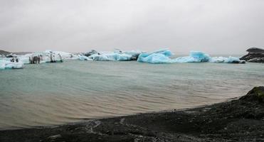 isberg i jokulsarlon glacial flodlagun, island foto