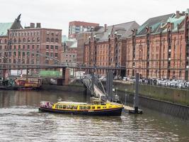 staden hamburg i tyskland foto