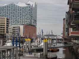 staden hamburg i tyskland foto