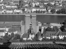 staden wuerzburg vid floden main foto