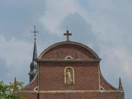 liten kyrka i Westfalen foto