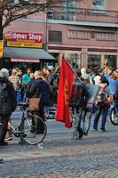 frankfurt, Tyskland - 18 mars 2015 massor av demonstranter, demonstrationsblockering foto