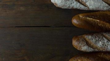 bröd vete havre på trä bild bakgrund. foto