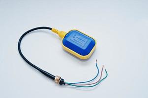 aqua flottörbrytare sensor för vattennivåregulator. foto