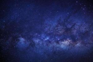 Vintergatan galax, lång exponering fotografi, med korn. foto
